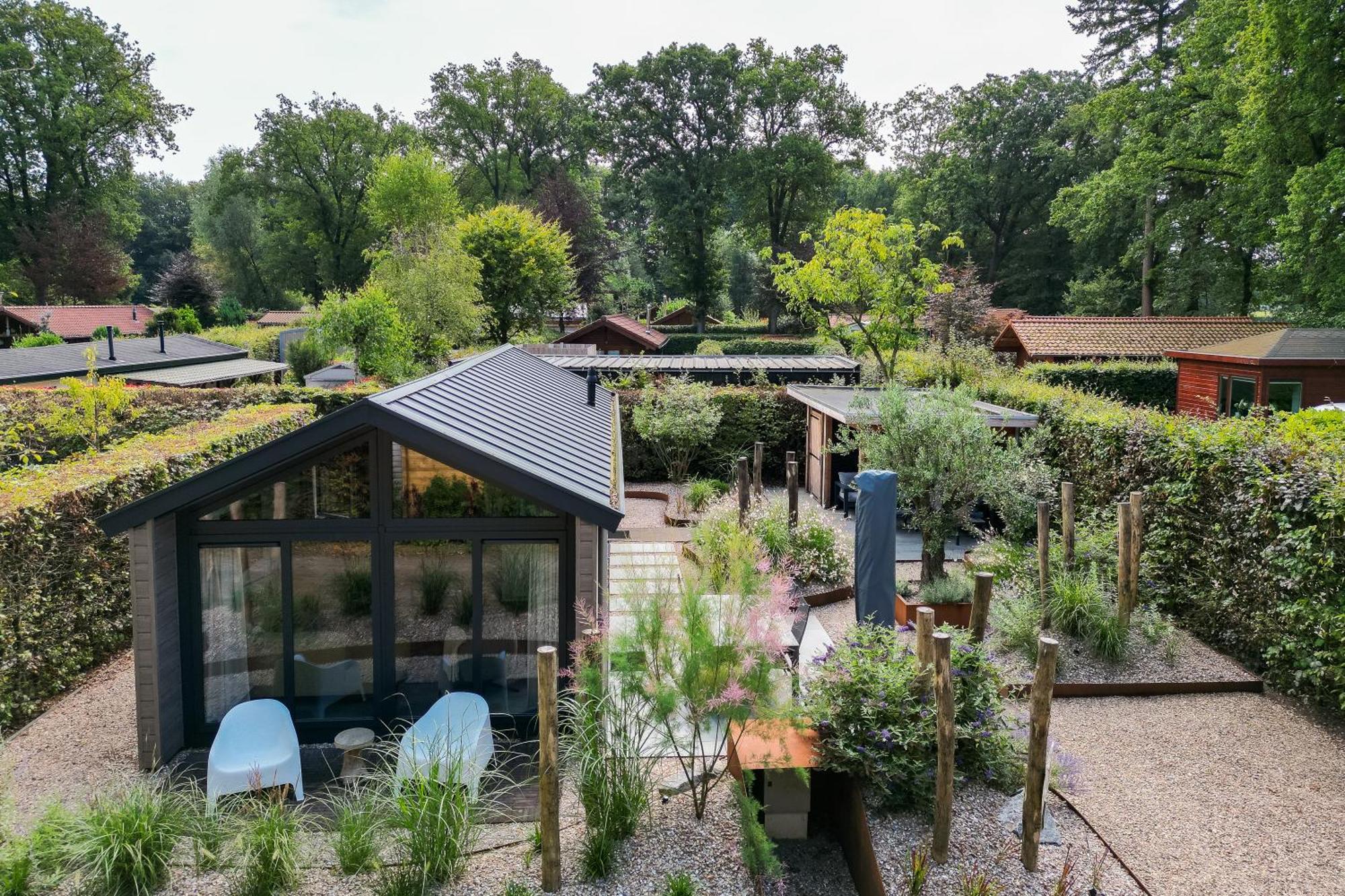 Modern Ingericht Chalet Op Groen Park Op De Veluwe Epe Bagian luar foto