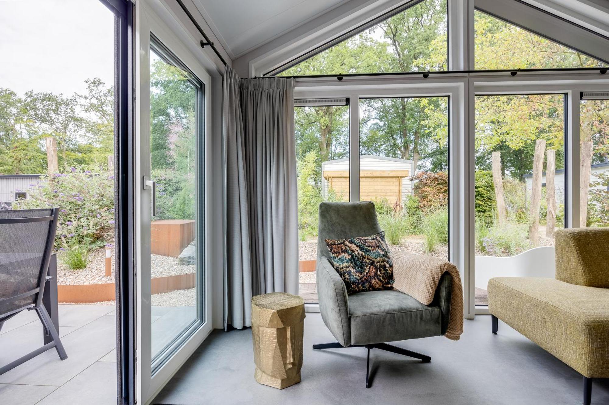 Modern Ingericht Chalet Op Groen Park Op De Veluwe Epe Bagian luar foto
