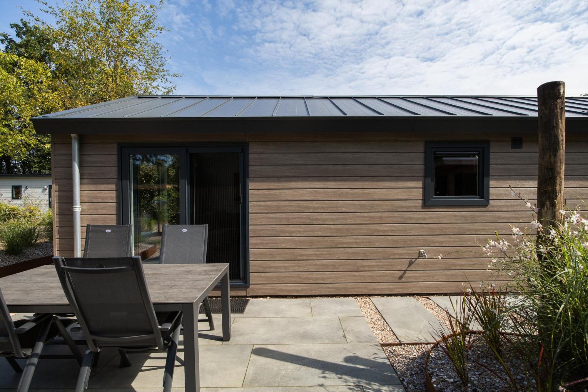 Modern Ingericht Chalet Op Groen Park Op De Veluwe Epe Bagian luar foto